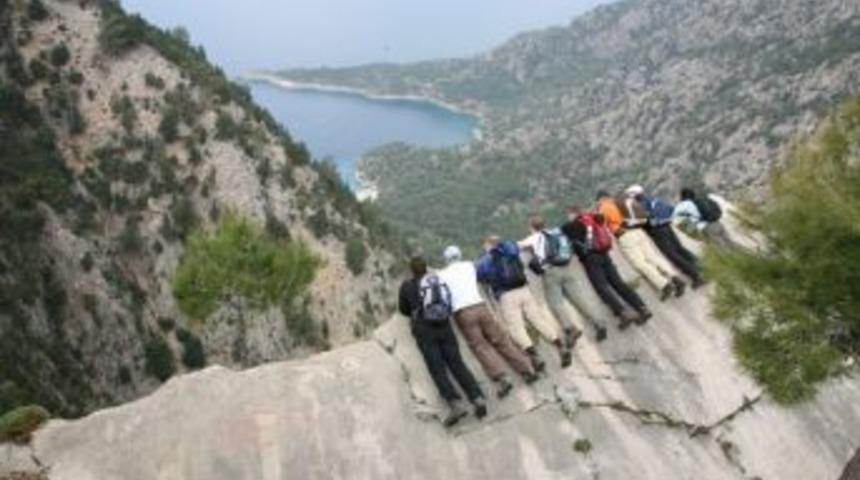 Y&uuml;r&uuml;y&uuml;ş Ve K&uuml;lt&uuml;r Rotaları Buluşuyor