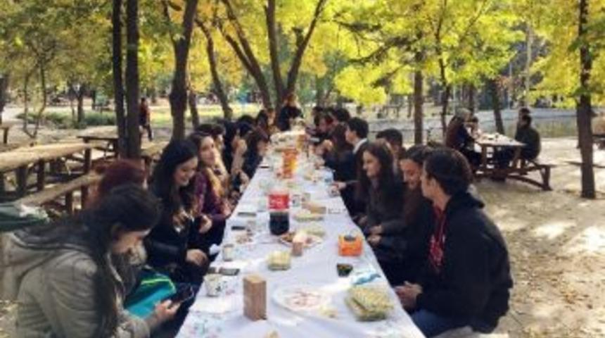 Batı Antalyalı Gen&ccedil;ler Ankara&rsquo;da Toplandı