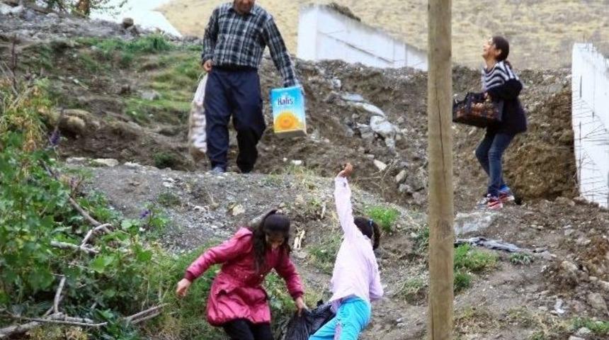 50 Hane Mahallelerine Yol Yapılmasını Bekliyor