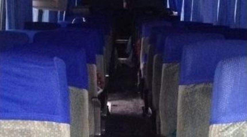 G&uuml;rcistan Plakalı Otob&uuml;ste 52 Bin Paket Ka&ccedil;ak Sigara Ele Ge&ccedil;irildi