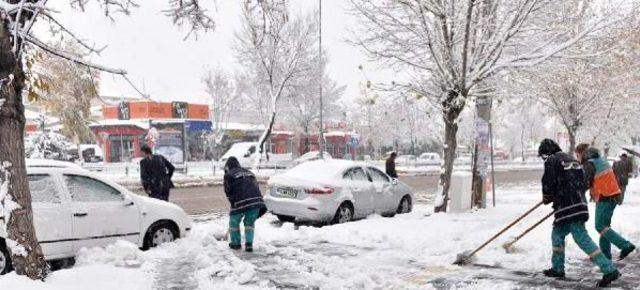 Doğu Anadolu'da 411 Köy Yolu Kardan Kapandı