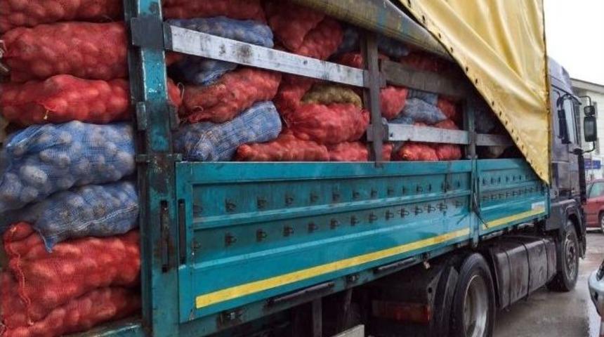 Patates Y&uuml;kl&uuml; Kamyonla Sigara Ka&ccedil;ak&ccedil;ılığı