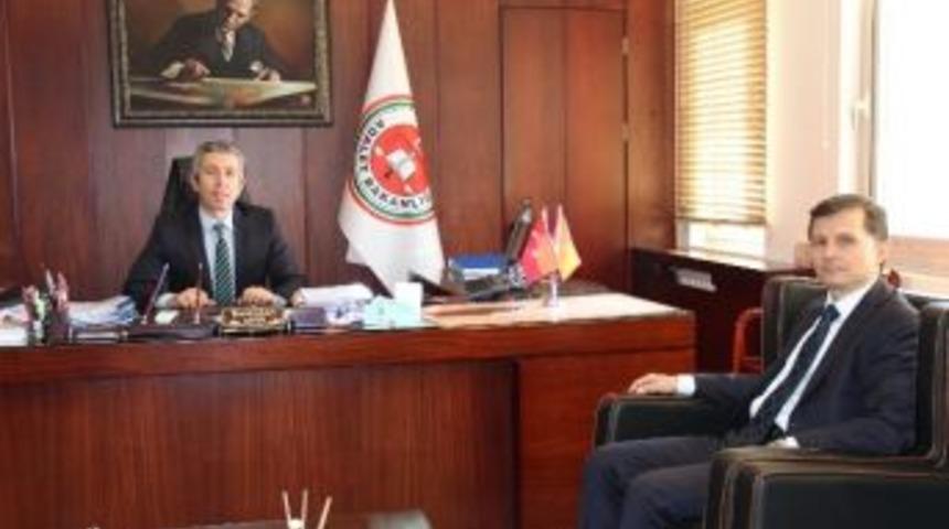 Aksaray&rsquo;a Atanan Emniyet M&uuml;d&uuml;r&uuml; Selami H&uuml;ner G&ouml;revine Başladı