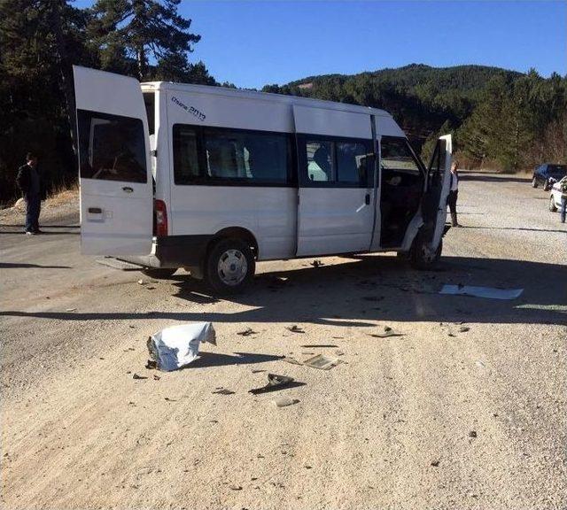 Şenyayla&rsquo;da Kaza: Biri Ağır 3 Yaralı 1