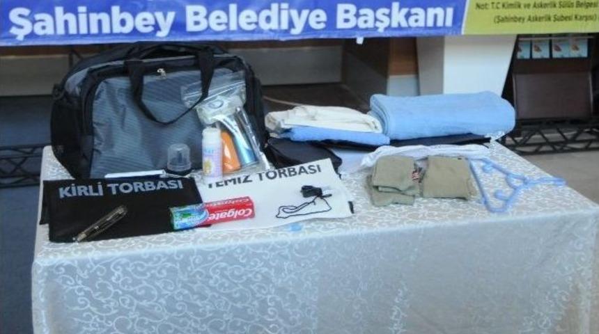 Askere Gideceklere İhtiya&ccedil; &Ccedil;antası