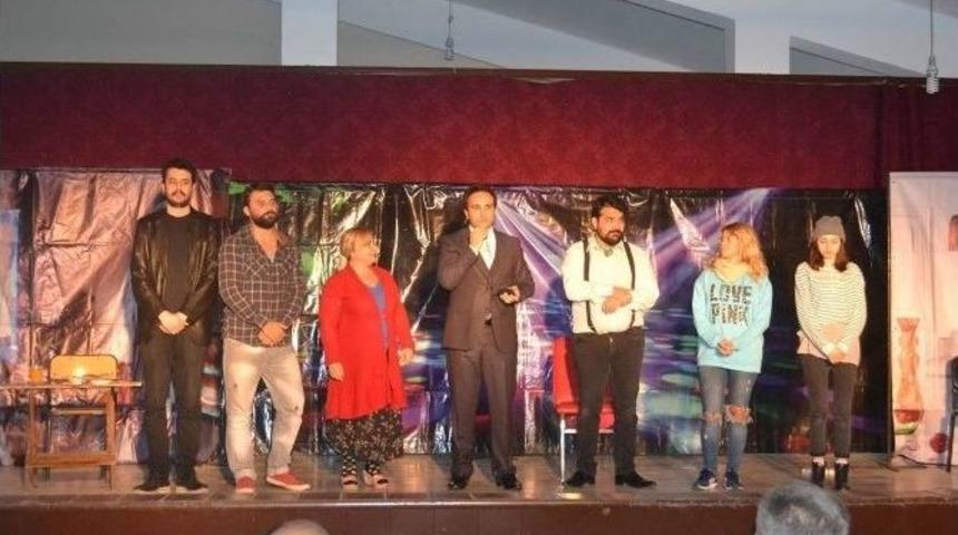 Sason&rsquo;da Madde Bağımlılığı Konulu Tiyatro Oyunu Sahnelendi