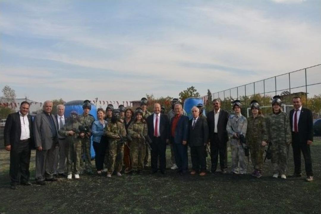 Gen&ccedil;ler Paintball Turnuvası İle Stres Attı