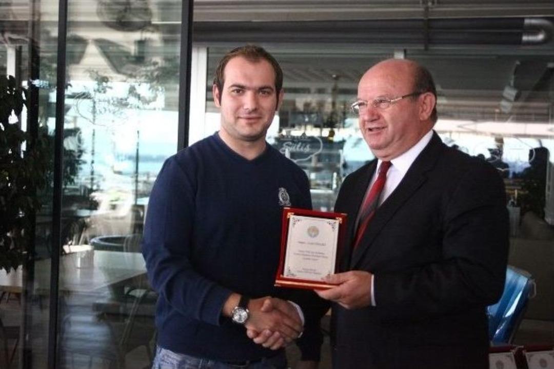 Pekar: "kalıcı Spor Tesisi Mart Ayında Tamamlanacak"