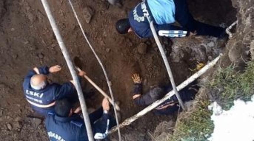 Erzurum&rsquo;da G&ouml;&ccedil;&uuml;k Altında Kalan İş&ccedil;i Hayatını Kaybetti