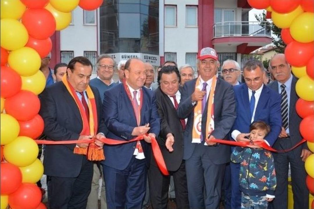 Galatasaray&rsquo;ın Efsane İsmi Efeler&rsquo;de &Ouml;l&uuml;ms&uuml;zleşti