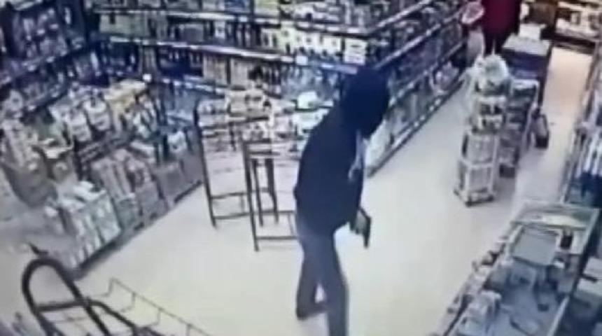 Pompalı Silahlı Soyguncular Kamerada