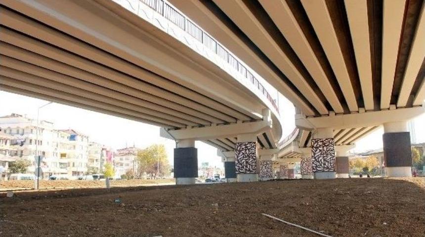 Kavşak D&uuml;zenlemesinde Sona Yaklaşıldı