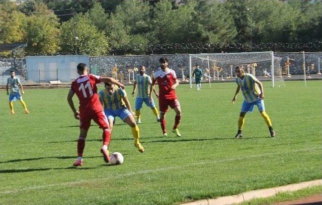 Siirt Botang&uuml;c&uuml;por Y&ouml;neticileri Dostluk Ma&ccedil;ında Kurban Kesti 1