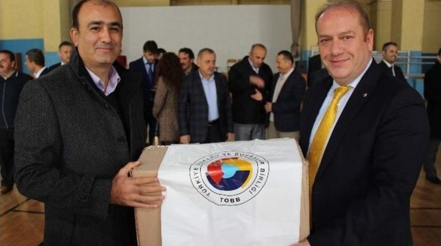 Karab&uuml;k Tso&rsquo;dan 600 &Ouml;ğrenciye Kaban Ve Ayakkabı Yardımı