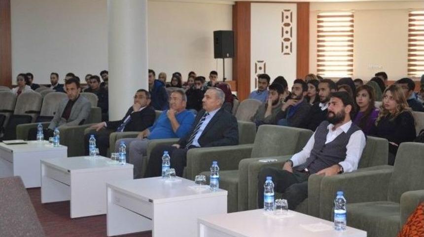 İletişim Fak&uuml;ltesi &Ouml;ğrencilerine &rsquo;dijital Ve Kurumsal Pr&rsquo; Anlatıldı