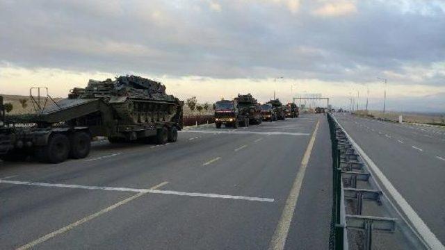 Tank Bölüğünün Gaziantep'e Intikali Başladı