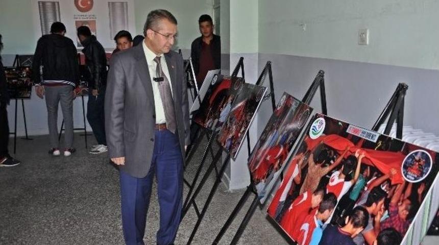 G&ouml;lbaşı Anadolu İmam Hatip Lisesinde 15 Temmuz Fotoğraf Sergisi A&ccedil;ıldı