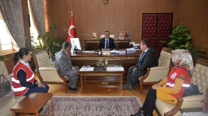 T&uuml;rk Kızılay&rsquo;ı Bilecik Şube Başkanı &Ccedil;ınar&rsquo;dan Vali Elban&rsquo;a Ziyaret