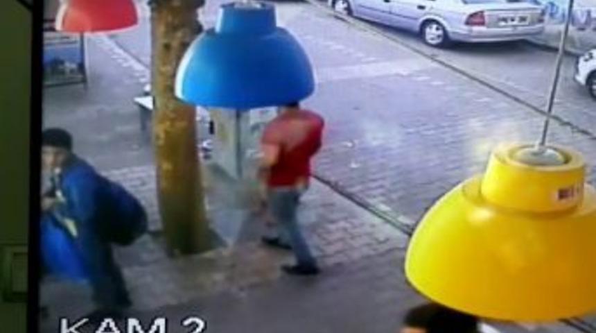 K&uuml;&ccedil;&uuml;k &Ccedil;ocuk İşyerinden Mont &Ccedil;aldı