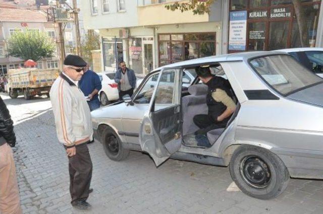 4 Araca Çarpan Otomobilin Sürücüsü Hafif Yaralandı 1