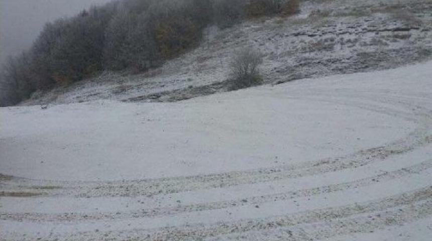 Tokat'ta Mevsimin Ilk Karı Yağdı