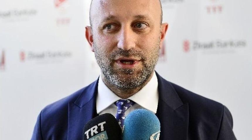 &Uuml;&ccedil; B&uuml;y&uuml;klerden Kupa Değerlendirmesi
