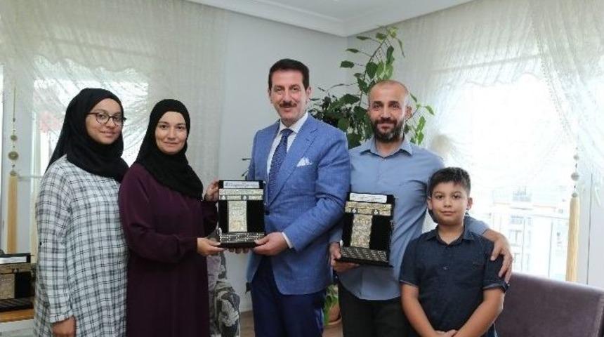 Hacılardan Kutsal Topraklardaki Anılarını Dinledi