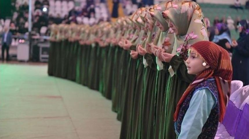 &Uuml;nye&rsquo;de Hafızlar İcazetini Aldı