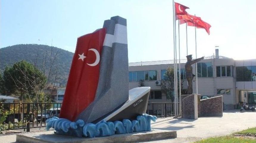 Vezirhan&rsquo;a &ldquo;g&uuml;lcemal Vapur Anıtı&rdquo; Dikildi