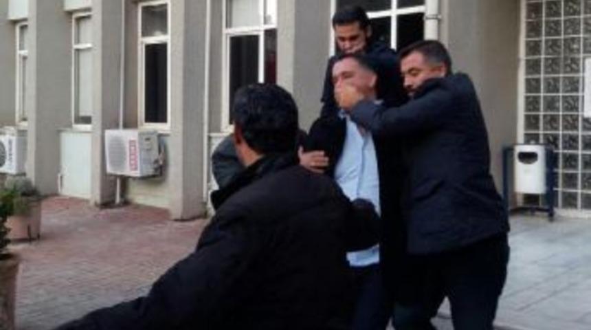 Chp'li Tezcan'a Y&ouml;nelik Saldırıyla Ilgili 2 Ş&uuml;pheli Adliyede (6)