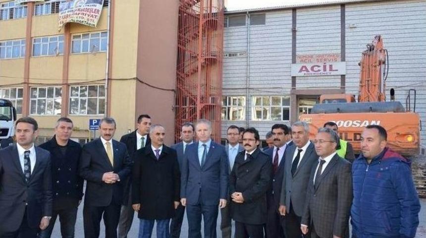 Sivas Eski Numune Hastanesi&rsquo;nin Yıkımına Başlandı