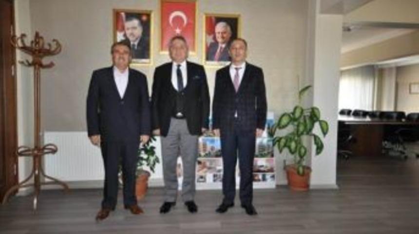 Başkan Avcu İle M&uuml;d&uuml;r &Ccedil;oker Eğitim İ&ccedil;in Bir Araya Geldi