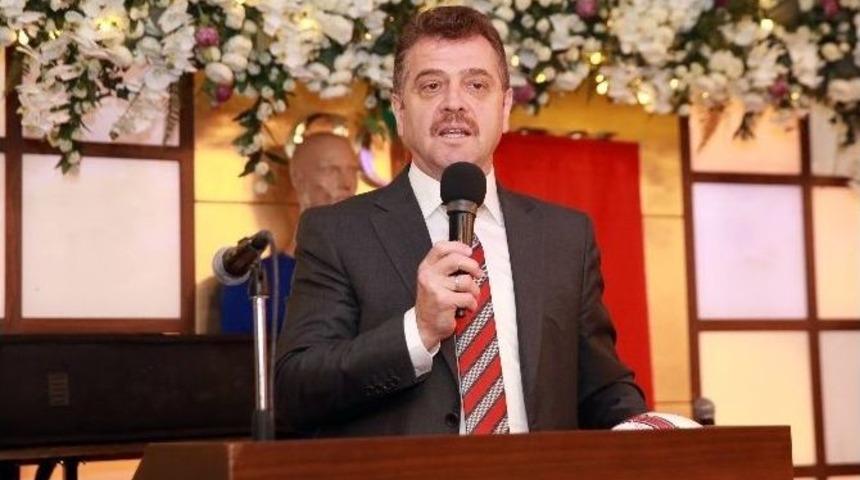 Gaziosmanpaşa Belediyesi&rsquo;nden Amat&ouml;r Spor Kul&uuml;plerine Malzeme Yardımı