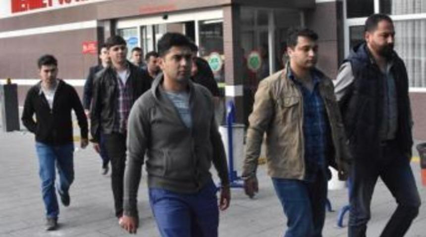3'&uuml;nc&uuml; Ana Jet &Uuml;s Komutanlığı'na Fet&ouml; Operasyonunda, 9 Pilot Daha Serbest