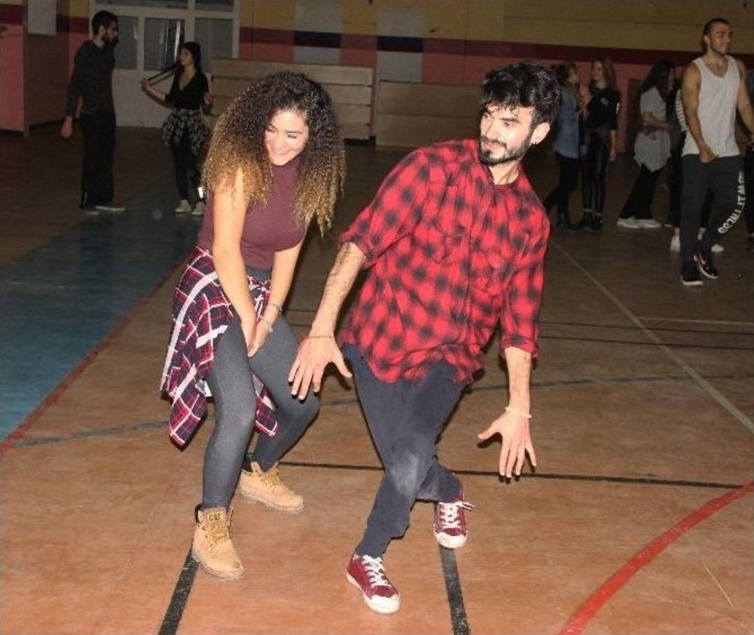 (&ouml;zel Haber) Stresinizi Dans Ederek Atın