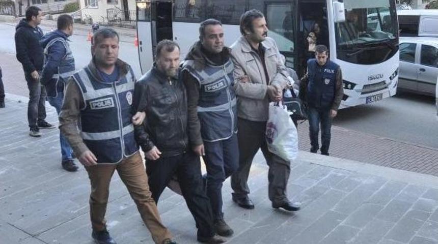 Eskişehir'de Fet&ouml; Ş&uuml;phelisi 21 Imam Adliyede
