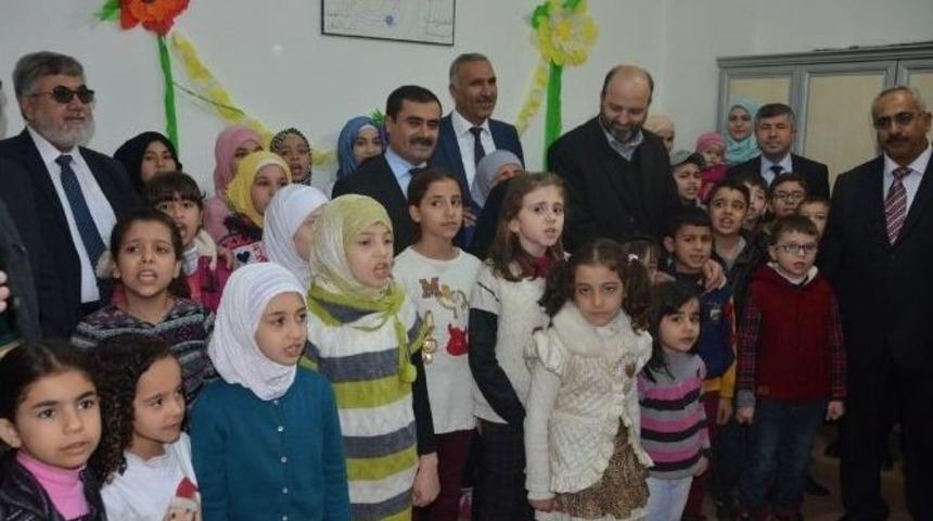Şanlıurfa&rsquo;da Suriyeliler İ&ccedil;in 700 Kişilik Okul A&ccedil;ıldı