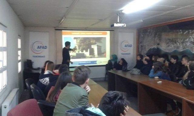 Öğrencilere Meydana Gelebilecek Olaylarda Kullanılan Araçlar Tanıtıldı