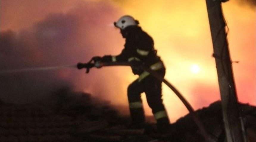 Cinayet Zanlısının Evlerinde Kundaklama İddiası