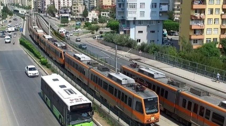 Adana Metro Y&uuml;k&uuml;nden Kurtulmak İstiyor