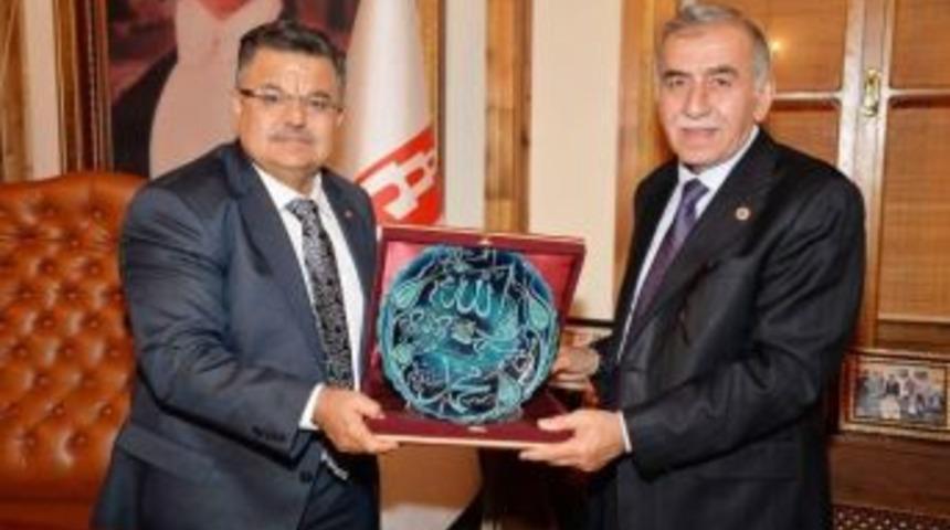 Kırşehirli &Ccedil;olak&rsquo;tan Başkan Yağcı&rsquo;ya Ziyaret