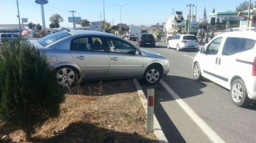 Otomobil Ref&uuml;je &Ccedil;ıktı: 1 Yaralı