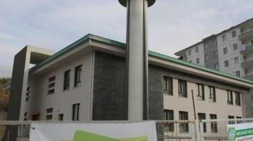 Mustafa K&uuml;rt&uuml;nc&uuml; Camii Ve Kur&rsquo;an Kursu Tamamlandı