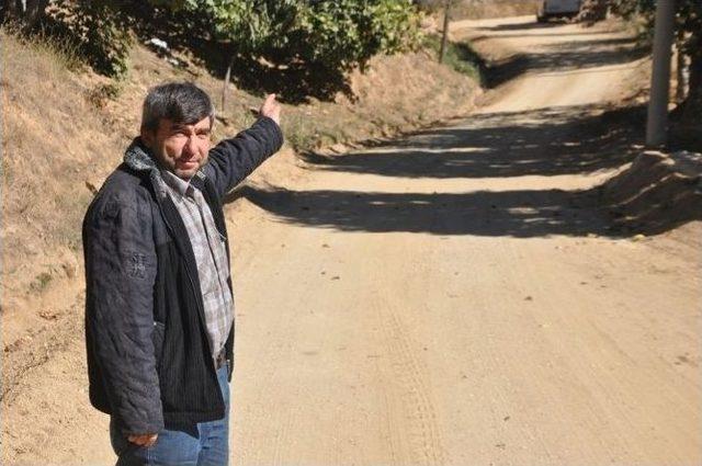 4 Yıldır Tamamlanamayan Cami İ&ccedil;in &rsquo;isyan Bayrağı&rsquo; A&ccedil;tılar 2