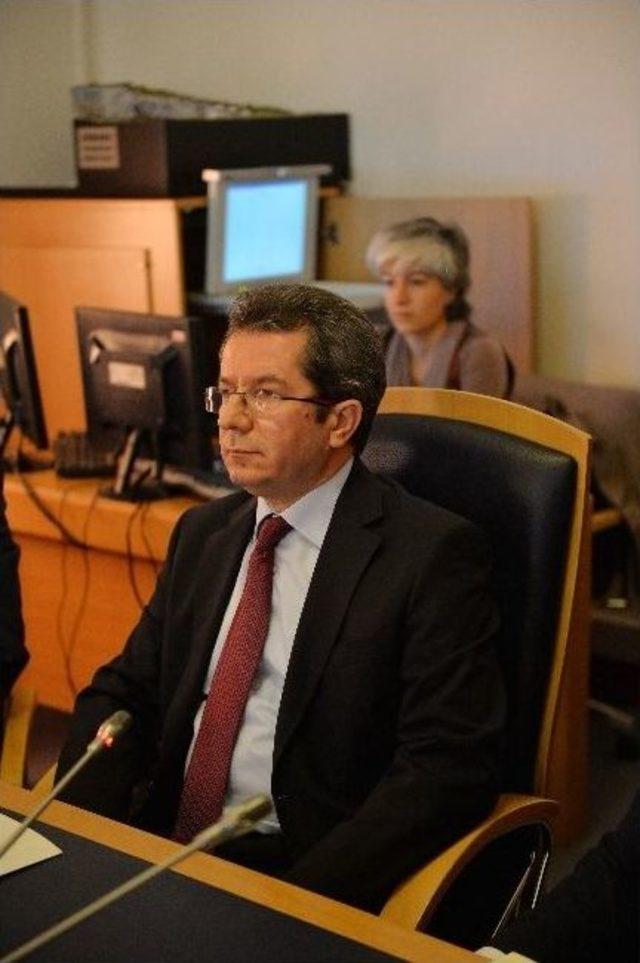 Tbmm Darbe Girişimini Araştırma Komisyonu &Uuml;yelerine Brifing 1