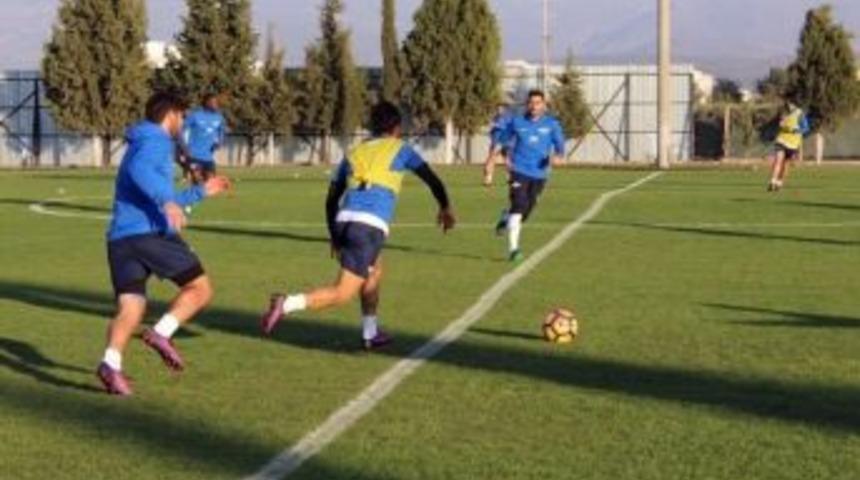 Akhisar Belediyespor, Fenerbah&ccedil;e&rsquo;ye Bileniyor