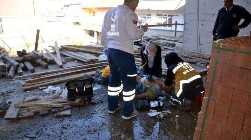 5. Kattan D&uuml;şen İnşaat Ustası Hayatını Kaybetti