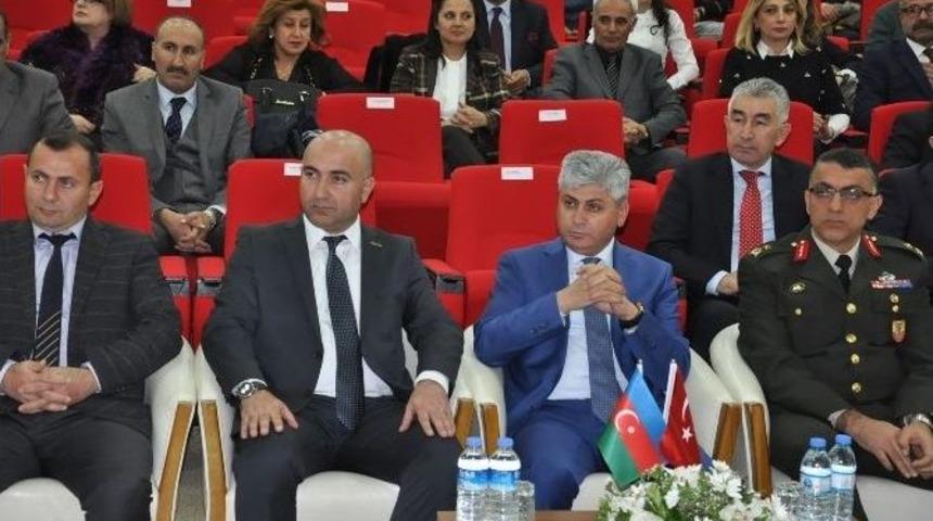 Azerbaycan&rsquo;ın Bağımsızlığının 25. Yıld&ouml;n&uuml;m&uuml; T&ouml;renle Kutlandı