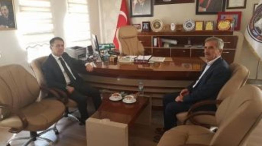 Vali Aktaş Karapınar Belediyesini Ziyaret Etti