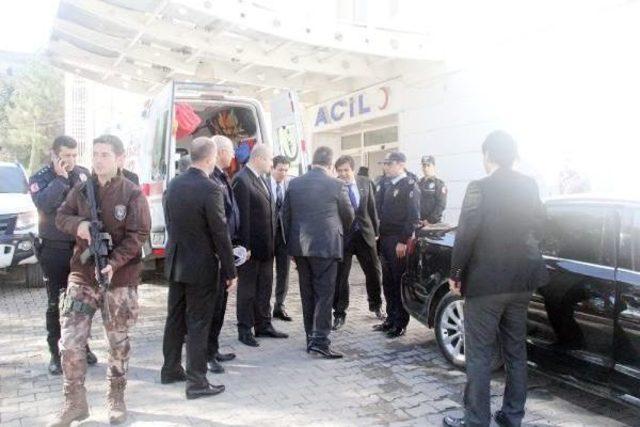 Suruç'ta Polis Aracı Devrildi: 2 Polis Yaralı